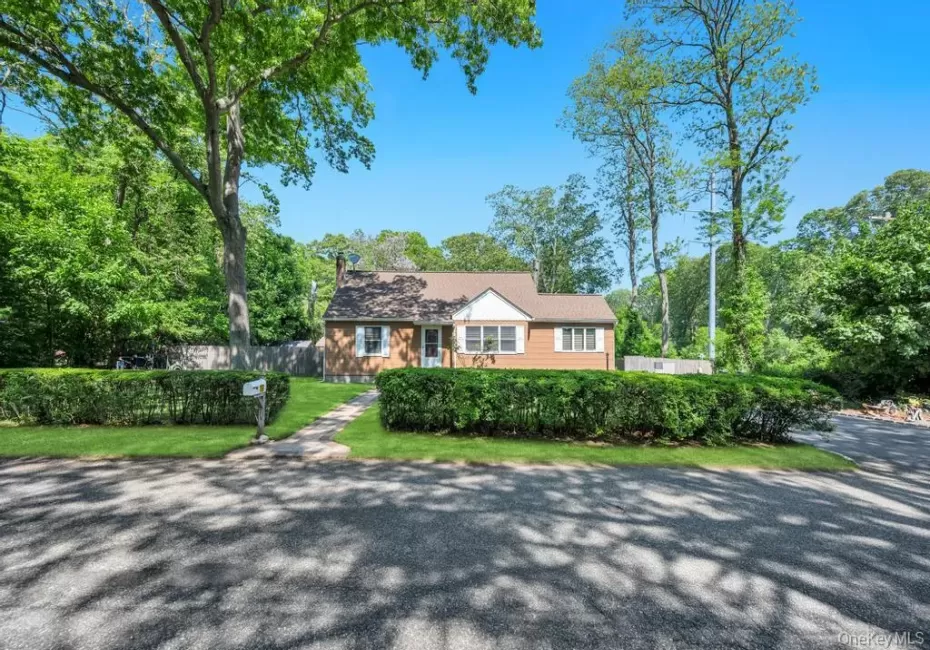 19 Oakland Avenue, Brookhaven, NY, 4 Bedrooms Bedrooms, 8 Rooms Rooms,2 BathroomsBathrooms,Residential,For Rent,Oakland,0,KEY1001179 19 Oakland Avenue, Brookhaven, NY, 4 Bedrooms Bedrooms, 8 Rooms Rooms,2 BathroomsBathrooms,Residential,For Rent,Oakland,0,KEY1001179