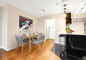 70-25 Yellowstone Boulevard, New York, NY, 1 Bedroom Bedrooms, 3 Rooms Rooms,1 BathroomBathrooms,Residential,For Rent,Yellowstone,0,968910 70-25 Yellowstone Boulevard, New York, NY, 1 Bedroom Bedrooms, 3 Rooms Rooms,1 BathroomBathrooms,Residential,For Rent,Yellowstone,0,968910