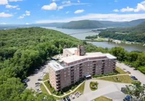 1 Lakeview Drive, Peekskill, NY, 2 Bedrooms Bedrooms, 7 Rooms Rooms,2 BathroomsBathrooms,Residential,For Rent,Lakeview,0,1001033 1 Lakeview Drive, Peekskill, NY, 2 Bedrooms Bedrooms, 7 Rooms Rooms,2 BathroomsBathrooms,Residential,For Rent,Lakeview,0,1001033