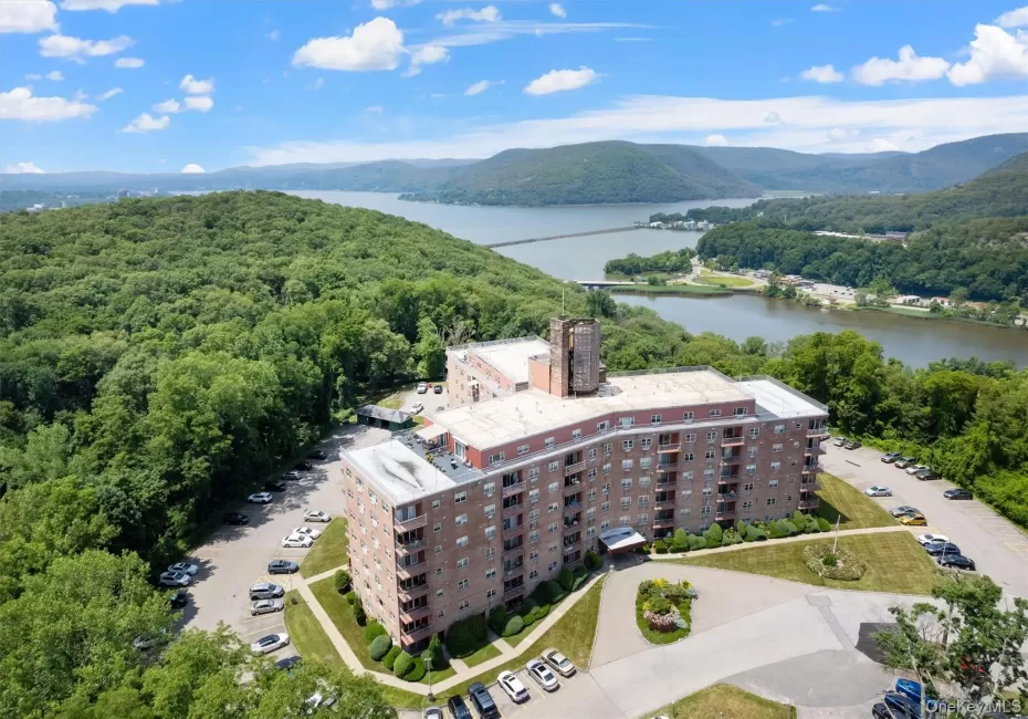 1 Lakeview Drive, Peekskill, NY, 2 Bedrooms Bedrooms, 7 Rooms Rooms,2 BathroomsBathrooms,Residential,For Rent,Lakeview,0,KEY1001033 1 Lakeview Drive, Peekskill, NY, 2 Bedrooms Bedrooms, 7 Rooms Rooms,2 BathroomsBathrooms,Residential,For Rent,Lakeview,0,KEY1001033
