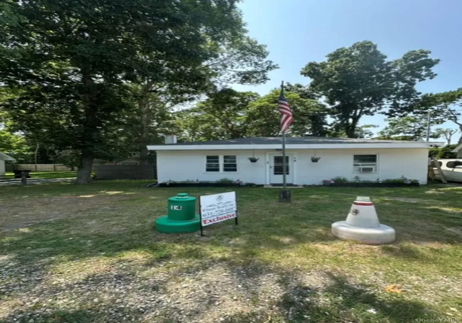 14 Coolidge Road, Southampton, NY, 2 Bedrooms Bedrooms, 4 Rooms Rooms,1 BathroomBathrooms,Residential,For Rent,Coolidge,0,1001817 14 Coolidge Road, Southampton, NY, 2 Bedrooms Bedrooms, 4 Rooms Rooms,1 BathroomBathrooms,Residential,For Rent,Coolidge,0,1001817