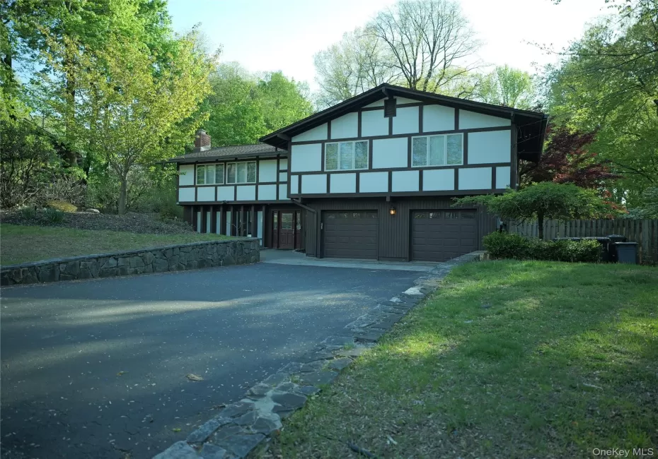 31 Dawn Lane, Ramapo, NY, 5 Bedrooms Bedrooms, 9 Rooms Rooms,2 BathroomsBathrooms,Residential,For Rent,Dawn,0,1002935 31 Dawn Lane, Ramapo, NY, 5 Bedrooms Bedrooms, 9 Rooms Rooms,2 BathroomsBathrooms,Residential,For Rent,Dawn,0,1002935