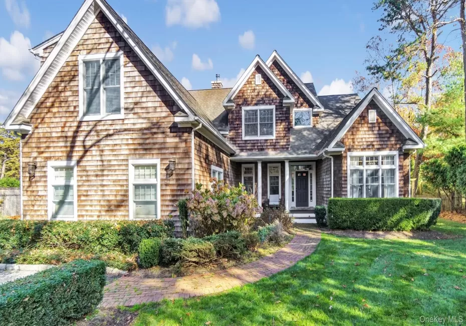 38 Bridle Path, Southampton, NY, 5 Bedrooms Bedrooms, 9 Rooms Rooms,5 BathroomsBathrooms,Residential Lease,For Rent,Bridle,0,1003098 38 Bridle Path, Southampton, NY, 5 Bedrooms Bedrooms, 9 Rooms Rooms,5 BathroomsBathrooms,Residential Lease,For Rent,Bridle,0,1003098