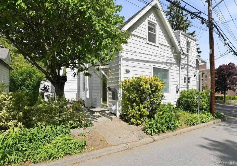 116 Carpenter Avenue, Mount Kisco, NY, 3 Bedrooms Bedrooms, 7 Rooms Rooms,2 BathroomsBathrooms,Residential,For Rent,Carpenter,0,1002753 116 Carpenter Avenue, Mount Kisco, NY, 3 Bedrooms Bedrooms, 7 Rooms Rooms,2 BathroomsBathrooms,Residential,For Rent,Carpenter,0,1002753