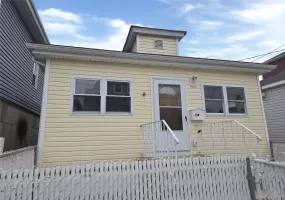 20 10th Road, New York, NY, 2 Bedrooms Bedrooms, 6 Rooms Rooms,1 BathroomBathrooms,Residential,For Rent,10th,0,1003266 20 10th Road, New York, NY, 2 Bedrooms Bedrooms, 6 Rooms Rooms,1 BathroomBathrooms,Residential,For Rent,10th,0,1003266