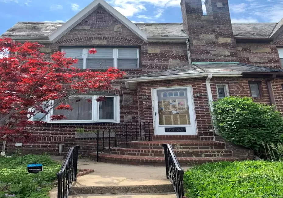 16422 Grand Central Parkway, New York, NY, 3 Bedrooms Bedrooms, 6 Rooms Rooms,1 BathroomBathrooms,Residential Lease,For Rent,Grand Central,0,1003535 16422 Grand Central Parkway, New York, NY, 3 Bedrooms Bedrooms, 6 Rooms Rooms,1 BathroomBathrooms,Residential Lease,For Rent,Grand Central,0,1003535