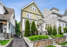 22 Mount Joy, New Rochelle, NY, 5 Bedrooms Bedrooms, 9 Rooms Rooms,4 BathroomsBathrooms,Residential,For Rent,Mount Joy,0,KEY1003657 22 Mount Joy, New Rochelle, NY, 5 Bedrooms Bedrooms, 9 Rooms Rooms,4 BathroomsBathrooms,Residential,For Rent,Mount Joy,0,KEY1003657