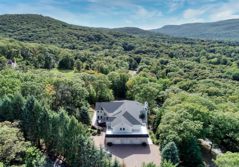 12 Parks Wood Drive, Cornwall, NY, 5 Bedrooms Bedrooms, 12 Rooms Rooms,3 BathroomsBathrooms,Residential,For Rent,Parks Wood,0,1003280 12 Parks Wood Drive, Cornwall, NY, 5 Bedrooms Bedrooms, 12 Rooms Rooms,3 BathroomsBathrooms,Residential,For Rent,Parks Wood,0,1003280