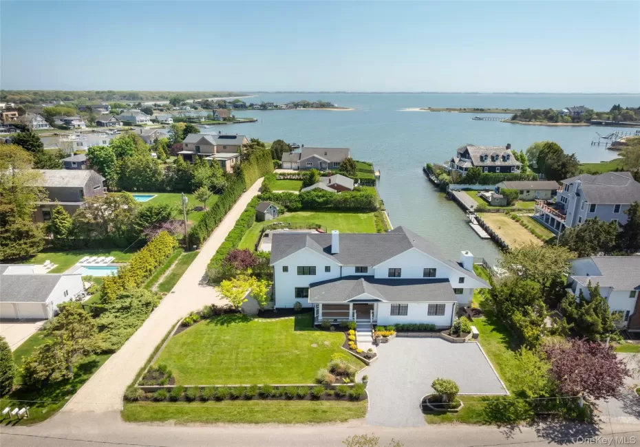 56 Middle Pond Road, Southampton, NY, 4 Bedrooms Bedrooms, 12 Rooms Rooms,4 BathroomsBathrooms,Residential,For Rent,Middle Pond,0,1003862 56 Middle Pond Road, Southampton, NY, 4 Bedrooms Bedrooms, 12 Rooms Rooms,4 BathroomsBathrooms,Residential,For Rent,Middle Pond,0,1003862