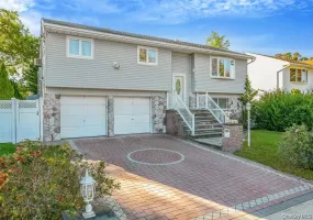 2864 Eastern Boulevard, Hempstead, NY, 6 Bedrooms Bedrooms, 11 Rooms Rooms,4 BathroomsBathrooms,Residential,For Rent,Eastern,0,1003841 2864 Eastern Boulevard, Hempstead, NY, 6 Bedrooms Bedrooms, 11 Rooms Rooms,4 BathroomsBathrooms,Residential,For Rent,Eastern,0,1003841