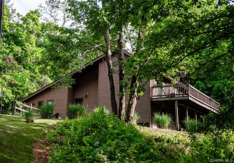 12 Chaucer Road, Hyde Park, NY, 3 Bedrooms Bedrooms, 8 Rooms Rooms,2 BathroomsBathrooms,Residential,For Rent,Chaucer,0,1002764 12 Chaucer Road, Hyde Park, NY, 3 Bedrooms Bedrooms, 8 Rooms Rooms,2 BathroomsBathrooms,Residential,For Rent,Chaucer,0,1002764