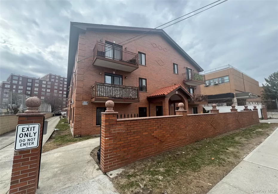 7548 Parsons Boulevard, New York, NY, 2 Bedrooms Bedrooms, 5 Rooms Rooms,2 BathroomsBathrooms,Residential,For Rent,Parsons,0,952356 7548 Parsons Boulevard, New York, NY, 2 Bedrooms Bedrooms, 5 Rooms Rooms,2 BathroomsBathrooms,Residential,For Rent,Parsons,0,952356