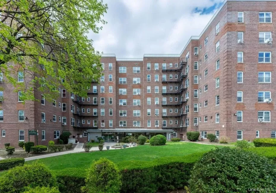 84-50 169th Street, New York, NY, 1 Bedroom Bedrooms, 5 Rooms Rooms,1 BathroomBathrooms,Residential,For Rent,169th Street,0,987550 84-50 169th Street, New York, NY, 1 Bedroom Bedrooms, 5 Rooms Rooms,1 BathroomBathrooms,Residential,For Rent,169th Street,0,987550