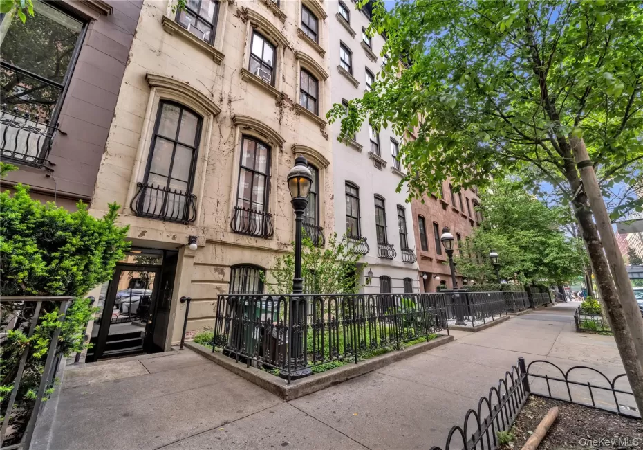 454 23rd Street, New York, NY, 1 Bedroom Bedrooms, 3 Rooms Rooms,1 BathroomBathrooms,Residential,For Rent,23rd,0,KEY997940 454 23rd Street, New York, NY, 1 Bedroom Bedrooms, 3 Rooms Rooms,1 BathroomBathrooms,Residential,For Rent,23rd,0,KEY997940
