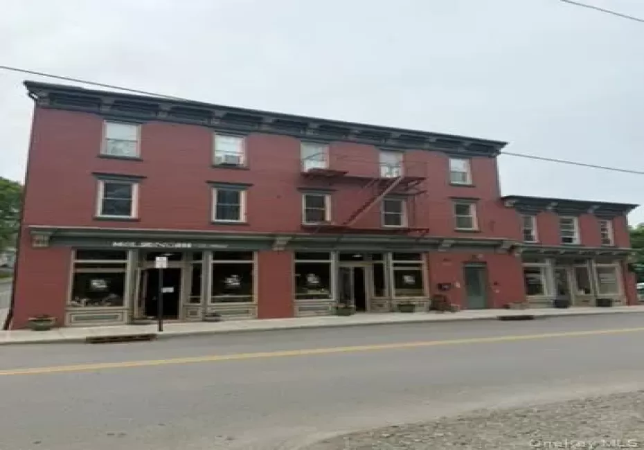 554 Main, Beacon, NY, 1 Bedroom Bedrooms, 6 Rooms Rooms,1 BathroomBathrooms,Residential Lease,For Rent,Main,0,1003893 554 Main, Beacon, NY, 1 Bedroom Bedrooms, 6 Rooms Rooms,1 BathroomBathrooms,Residential Lease,For Rent,Main,0,1003893