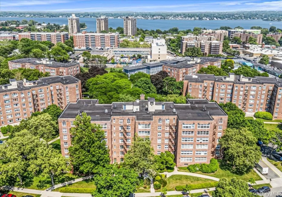 18-65 211th Street, New York, NY, 3 Bedrooms Bedrooms, 6 Rooms Rooms,2 BathroomsBathrooms,Residential,For Rent,211th,0,KEY1003771 18-65 211th Street, New York, NY, 3 Bedrooms Bedrooms, 6 Rooms Rooms,2 BathroomsBathrooms,Residential,For Rent,211th,0,KEY1003771