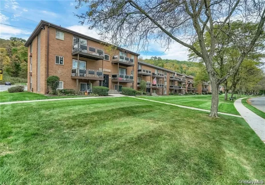39 Tanager Road, Monroe, NY, 1 Bedroom Bedrooms, 4 Rooms Rooms,1 BathroomBathrooms,Residential Lease,For Rent,Tanager,0,976055 39 Tanager Road, Monroe, NY, 1 Bedroom Bedrooms, 4 Rooms Rooms,1 BathroomBathrooms,Residential Lease,For Rent,Tanager,0,976055