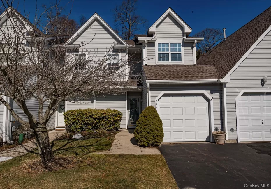 210 Erik Drive, Brookhaven, NY, 2 Bedrooms Bedrooms, 5 Rooms Rooms,2 BathroomsBathrooms,Residential,For Rent,Erik,0,967426 210 Erik Drive, Brookhaven, NY, 2 Bedrooms Bedrooms, 5 Rooms Rooms,2 BathroomsBathrooms,Residential,For Rent,Erik,0,967426
