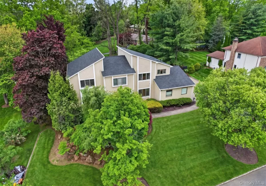 5 Lady Godiva Way, Clarkstown, NY, 5 Bedrooms Bedrooms, 18 Rooms Rooms,4 BathroomsBathrooms,Residential,For Rent,Lady Godiva,0,1000586 5 Lady Godiva Way, Clarkstown, NY, 5 Bedrooms Bedrooms, 18 Rooms Rooms,4 BathroomsBathrooms,Residential,For Rent,Lady Godiva,0,1000586