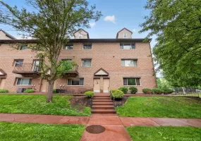 8 Klint Court, Clarkstown, NY, 2 Bedrooms Bedrooms, 4 Rooms Rooms,1 BathroomBathrooms,Residential,For Rent,Klint,0,980832 8 Klint Court, Clarkstown, NY, 2 Bedrooms Bedrooms, 4 Rooms Rooms,1 BathroomBathrooms,Residential,For Rent,Klint,0,980832