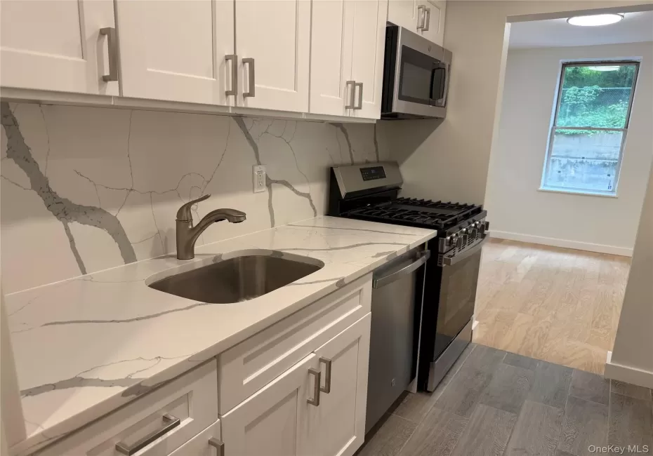 632 Warburton Avenue, Yonkers, NY, 1 Bedroom Bedrooms, 4 Rooms Rooms,1 BathroomBathrooms,Residential,For Rent,Warburton,0,KEY1002240 632 Warburton Avenue, Yonkers, NY, 1 Bedroom Bedrooms, 4 Rooms Rooms,1 BathroomBathrooms,Residential,For Rent,Warburton,0,KEY1002240