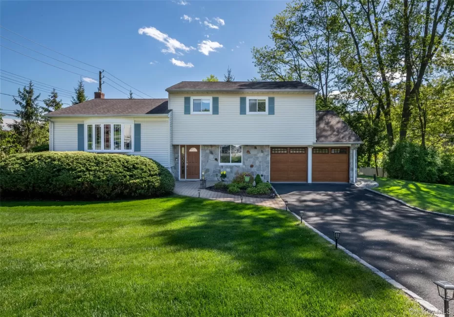 1 Lynns Way, New Rochelle, NY, 3 Bedrooms Bedrooms, 7 Rooms Rooms,2 BathroomsBathrooms,Residential,For Rent,Lynns,0,997891 1 Lynns Way, New Rochelle, NY, 3 Bedrooms Bedrooms, 7 Rooms Rooms,2 BathroomsBathrooms,Residential,For Rent,Lynns,0,997891