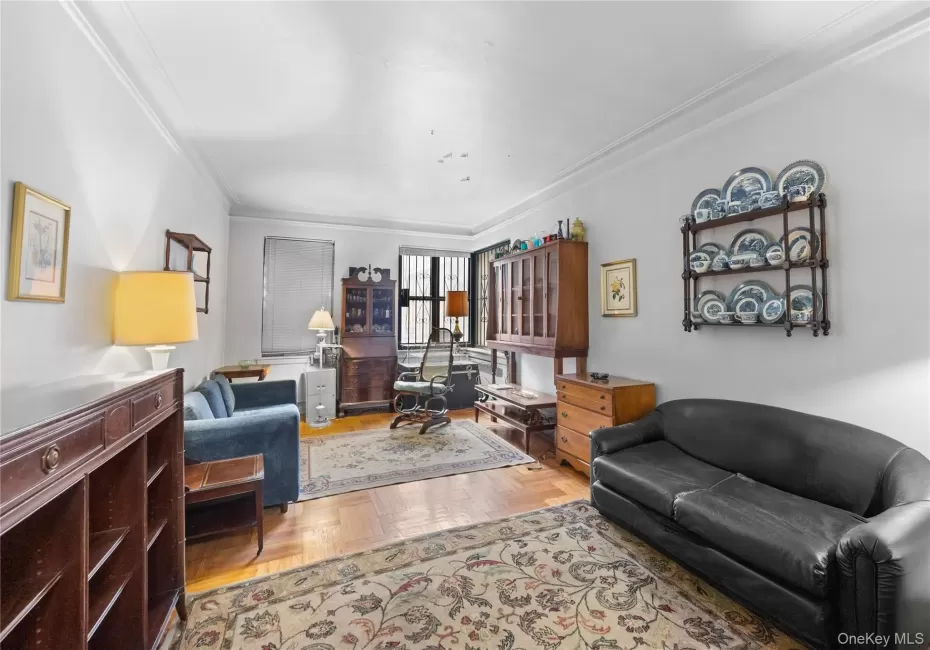 Living area with ornamental molding Living area with ornamental molding