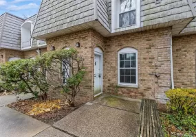 655 Middle Country Road, Brookhaven, NY, 2 Bedrooms Bedrooms, 5 Rooms Rooms,1 BathroomBathrooms,Residential,For Rent,Middle Country,0,942528 655 Middle Country Road, Brookhaven, NY, 2 Bedrooms Bedrooms, 5 Rooms Rooms,1 BathroomBathrooms,Residential,For Rent,Middle Country,0,942528