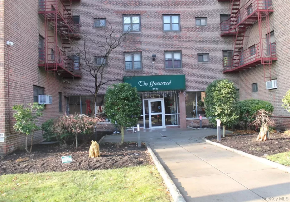 87-30 204th Street, New York, NY, 2 Bedrooms Bedrooms, 5 Rooms Rooms,1 BathroomBathrooms,Residential,For Rent,204th,0,958671 87-30 204th Street, New York, NY, 2 Bedrooms Bedrooms, 5 Rooms Rooms,1 BathroomBathrooms,Residential,For Rent,204th,0,958671