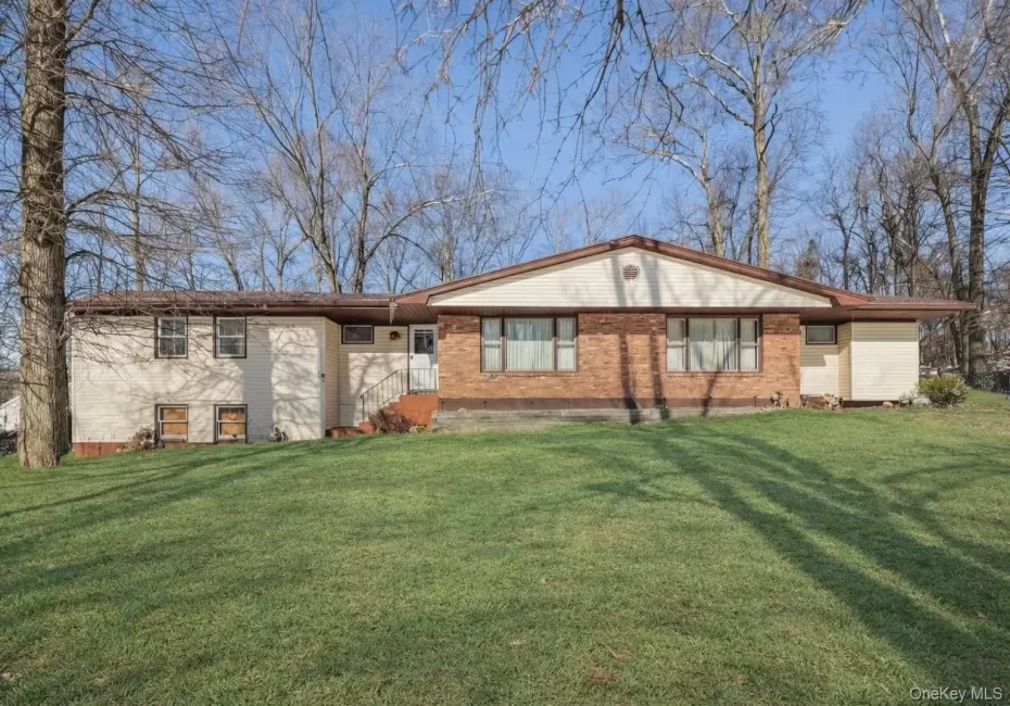 Welcome to 61 Rolling Ridge Welcome to 61 Rolling Ridge