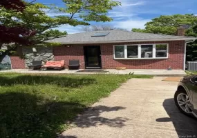 13 Gores Drive, Brookhaven, NY, 2 Bedrooms Bedrooms, 5 Rooms Rooms,1 BathroomBathrooms,Residential,For Rent,Gores,0,967714 13 Gores Drive, Brookhaven, NY, 2 Bedrooms Bedrooms, 5 Rooms Rooms,1 BathroomBathrooms,Residential,For Rent,Gores,0,967714