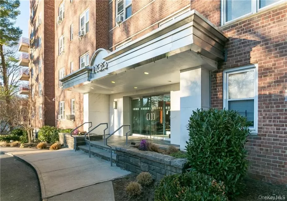 1133 Midland Avenue, Yonkers, NY, 1 Bedroom Bedrooms, 3 Rooms Rooms,1 BathroomBathrooms,Residential,For Rent,Midland,0,991261 1133 Midland Avenue, Yonkers, NY, 1 Bedroom Bedrooms, 3 Rooms Rooms,1 BathroomBathrooms,Residential,For Rent,Midland,0,991261