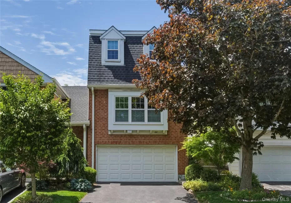 44 Hidden Ridge Drive, Oyster Bay, NY, 3 Bedrooms Bedrooms, 7 Rooms Rooms,2 BathroomsBathrooms,Residential,For Rent,Hidden Ridge,0,1003312 44 Hidden Ridge Drive, Oyster Bay, NY, 3 Bedrooms Bedrooms, 7 Rooms Rooms,2 BathroomsBathrooms,Residential,For Rent,Hidden Ridge,0,1003312