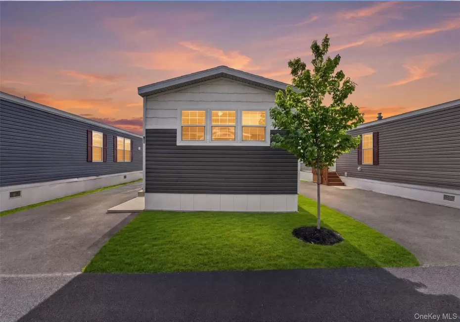 11 Windward Way, Stony Point, NY, 3 Bedrooms Bedrooms, 7 Rooms Rooms,2 BathroomsBathrooms,Residential,For Rent,Windward,0,KEY1000592 11 Windward Way, Stony Point, NY, 3 Bedrooms Bedrooms, 7 Rooms Rooms,2 BathroomsBathrooms,Residential,For Rent,Windward,0,KEY1000592