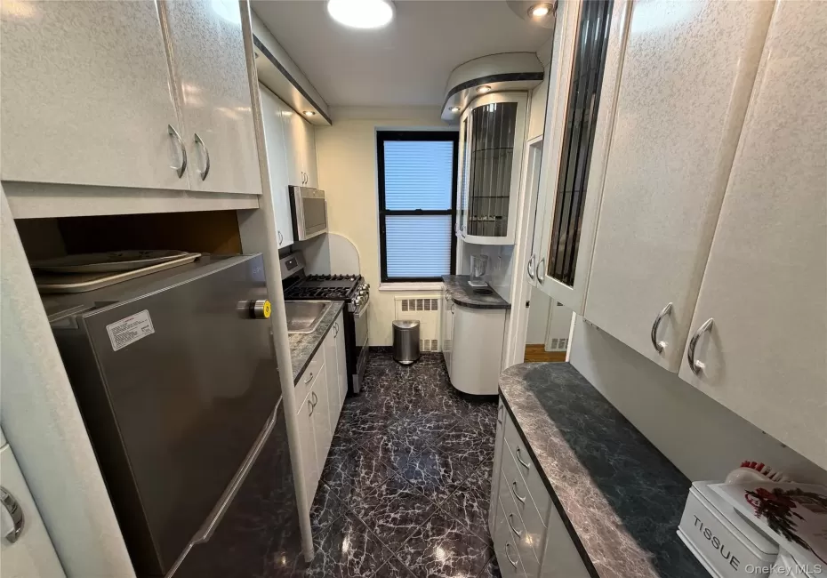 99-63 66th Avenue, New York, NY, 2 Bedrooms Bedrooms, 4 Rooms Rooms,1 BathroomBathrooms,Residential,For Rent,66th,0,952219 99-63 66th Avenue, New York, NY, 2 Bedrooms Bedrooms, 4 Rooms Rooms,1 BathroomBathrooms,Residential,For Rent,66th,0,952219