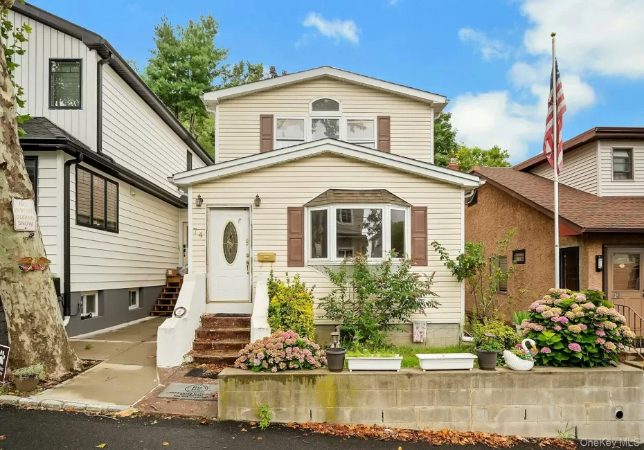74 Aster Place, New York, NY, 3 Bedrooms Bedrooms, 6 Rooms Rooms,3 BathroomsBathrooms,Residential,For Rent,Aster,0,890819 74 Aster Place, New York, NY, 3 Bedrooms Bedrooms, 6 Rooms Rooms,3 BathroomsBathrooms,Residential,For Rent,Aster,0,890819
