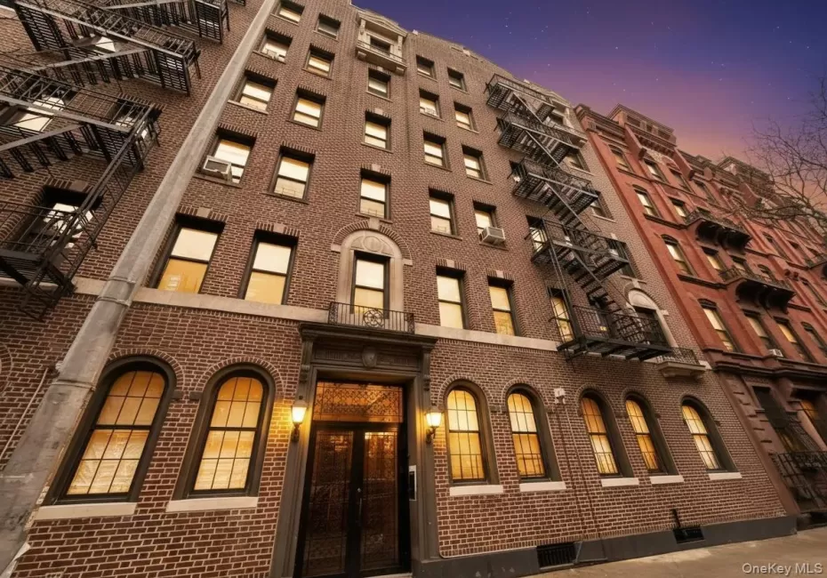 130 16th Street, New York, NY, 1 Bedroom Bedrooms, 3 Rooms Rooms,1 BathroomBathrooms,Residential,For Rent,16th,0,986991 130 16th Street, New York, NY, 1 Bedroom Bedrooms, 3 Rooms Rooms,1 BathroomBathrooms,Residential,For Rent,16th,0,986991