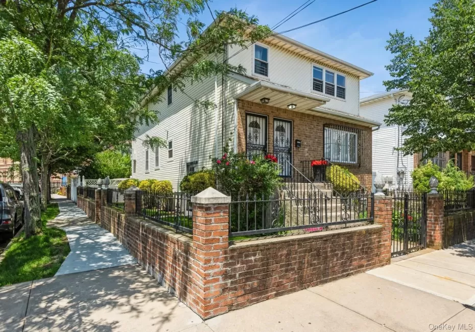 14662 181st Street, New York, NY, 3 Bedrooms Bedrooms, 5 Rooms Rooms,2 BathroomsBathrooms,Residential Lease,For Rent,181st,0,995724 14662 181st Street, New York, NY, 3 Bedrooms Bedrooms, 5 Rooms Rooms,2 BathroomsBathrooms,Residential Lease,For Rent,181st,0,995724