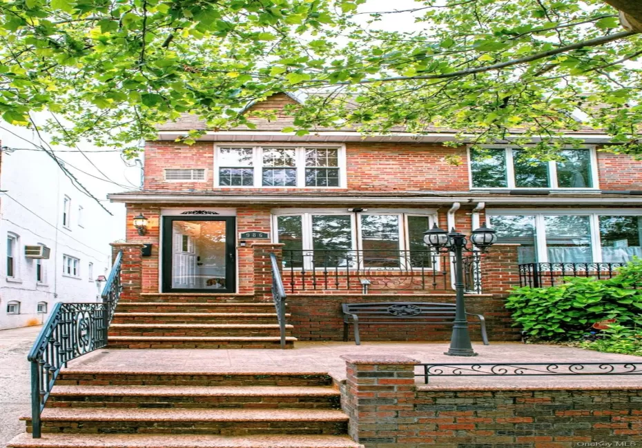 Classic Dyker Heights! Classic Dyker Heights!