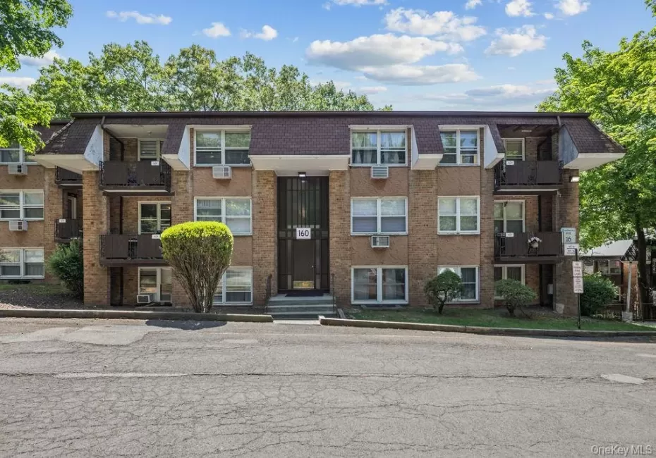160 Kearsing Parkway, Ramapo, NY, 1 Bedroom Bedrooms, 4 Rooms Rooms,1 BathroomBathrooms,Residential,For Rent,Kearsing,0,969061 160 Kearsing Parkway, Ramapo, NY, 1 Bedroom Bedrooms, 4 Rooms Rooms,1 BathroomBathrooms,Residential,For Rent,Kearsing,0,969061