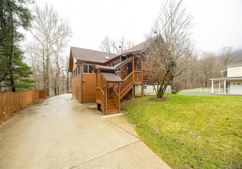 21 Old Town Road, Fishkill, NY, 3 Bedrooms Bedrooms, 12 Rooms Rooms,3 BathroomsBathrooms,Residential,For Rent,Old Town,0,1004846 21 Old Town Road, Fishkill, NY, 3 Bedrooms Bedrooms, 12 Rooms Rooms,3 BathroomsBathrooms,Residential,For Rent,Old Town,0,1004846
