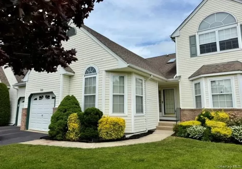 2807 Eve Ann Drive, Brookhaven, NY, 2 Bedrooms Bedrooms, 6 Rooms Rooms,2 BathroomsBathrooms,Residential,For Rent,Eve Ann,0,977472 2807 Eve Ann Drive, Brookhaven, NY, 2 Bedrooms Bedrooms, 6 Rooms Rooms,2 BathroomsBathrooms,Residential,For Rent,Eve Ann,0,977472