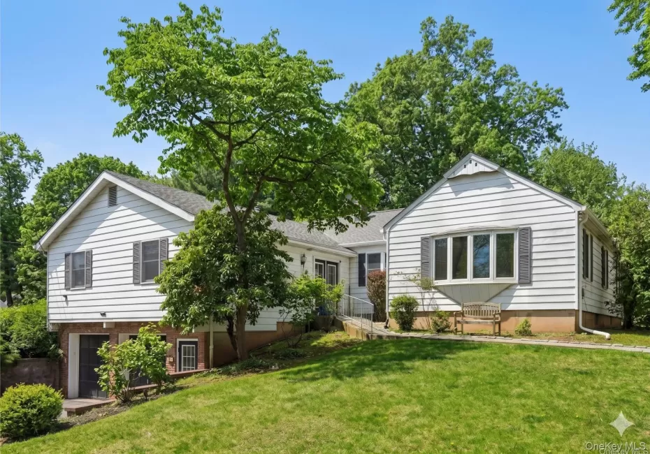 254 Congers Road, Clarkstown, NY, 5 Bedrooms Bedrooms, 9 Rooms Rooms,3 BathroomsBathrooms,Residential,For Rent,Congers,0,KEY979932 254 Congers Road, Clarkstown, NY, 5 Bedrooms Bedrooms, 9 Rooms Rooms,3 BathroomsBathrooms,Residential,For Rent,Congers,0,KEY979932