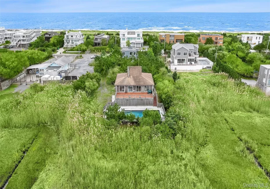 542 Dune Road, Southampton, NY, 4 Bedrooms Bedrooms, 8 Rooms Rooms,2 BathroomsBathrooms,Residential,For Rent,Dune,0,KEY934877 542 Dune Road, Southampton, NY, 4 Bedrooms Bedrooms, 8 Rooms Rooms,2 BathroomsBathrooms,Residential,For Rent,Dune,0,KEY934877