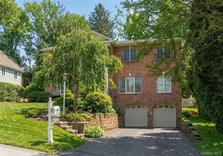 4 Peachtree Lane, North Hempstead, NY, 6 Bedrooms Bedrooms, 11 Rooms Rooms,4 BathroomsBathrooms,Residential,For Rent,Peachtree,0,960397 4 Peachtree Lane, North Hempstead, NY, 6 Bedrooms Bedrooms, 11 Rooms Rooms,4 BathroomsBathrooms,Residential,For Rent,Peachtree,0,960397