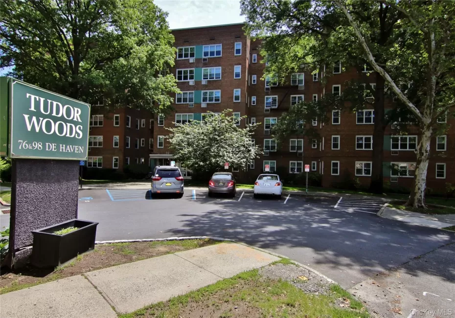 76 Dehaven Drive, Yonkers, NY, 1 Bedroom Bedrooms, 4 Rooms Rooms,1 BathroomBathrooms,Residential,For Rent,Dehaven,0,1002524 76 Dehaven Drive, Yonkers, NY, 1 Bedroom Bedrooms, 4 Rooms Rooms,1 BathroomBathrooms,Residential,For Rent,Dehaven,0,1002524