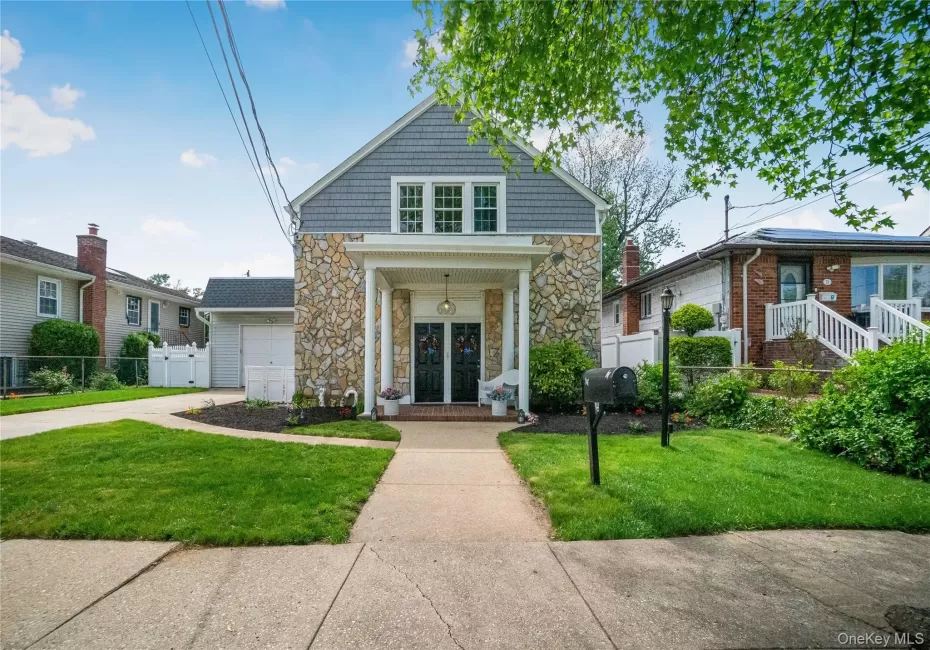 17 Oxford Street, Hempstead, NY, 5 Bedrooms Bedrooms, 9 Rooms Rooms,3 BathroomsBathrooms,Residential,For Rent,Oxford,0,1004889 17 Oxford Street, Hempstead, NY, 5 Bedrooms Bedrooms, 9 Rooms Rooms,3 BathroomsBathrooms,Residential,For Rent,Oxford,0,1004889