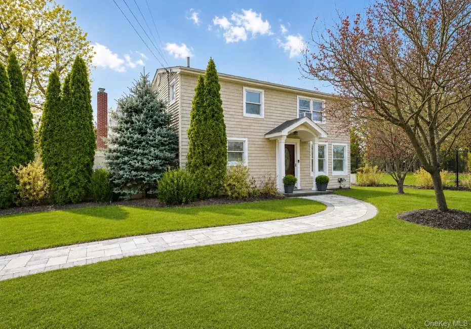 427 Vanderbilt Boulevard, Islip, NY, 3 Bedrooms Bedrooms, 8 Rooms Rooms,2 BathroomsBathrooms,Residential,For Rent,Vanderbilt,0,KEY1004669 427 Vanderbilt Boulevard, Islip, NY, 3 Bedrooms Bedrooms, 8 Rooms Rooms,2 BathroomsBathrooms,Residential,For Rent,Vanderbilt,0,KEY1004669