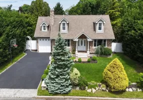 19 Gruber Drive, Glen Cove, NY, 3 Bedrooms Bedrooms, 7 Rooms Rooms,2 BathroomsBathrooms,Residential,For Rent,Gruber,0,1003769 19 Gruber Drive, Glen Cove, NY, 3 Bedrooms Bedrooms, 7 Rooms Rooms,2 BathroomsBathrooms,Residential,For Rent,Gruber,0,1003769