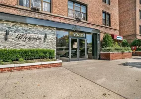 90-11 35th Avenue, New York, NY, 1 Bedroom Bedrooms, 4 Rooms Rooms,1 BathroomBathrooms,Residential,For Rent,35th,0,1005141 90-11 35th Avenue, New York, NY, 1 Bedroom Bedrooms, 4 Rooms Rooms,1 BathroomBathrooms,Residential,For Rent,35th,0,1005141
